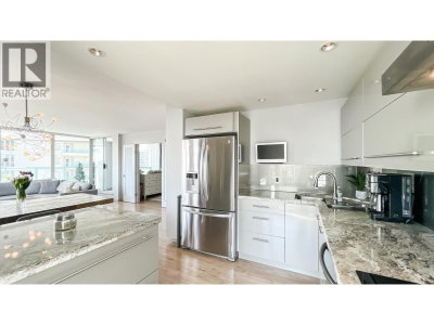 120 2ND Street | North Vancouver British Columbia | Slide Image Nine