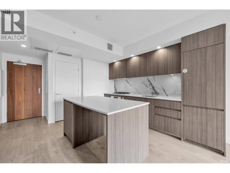 6463 SILVER Avenue Burnaby British Columbia, V5H 0K4 - Condo For Sale