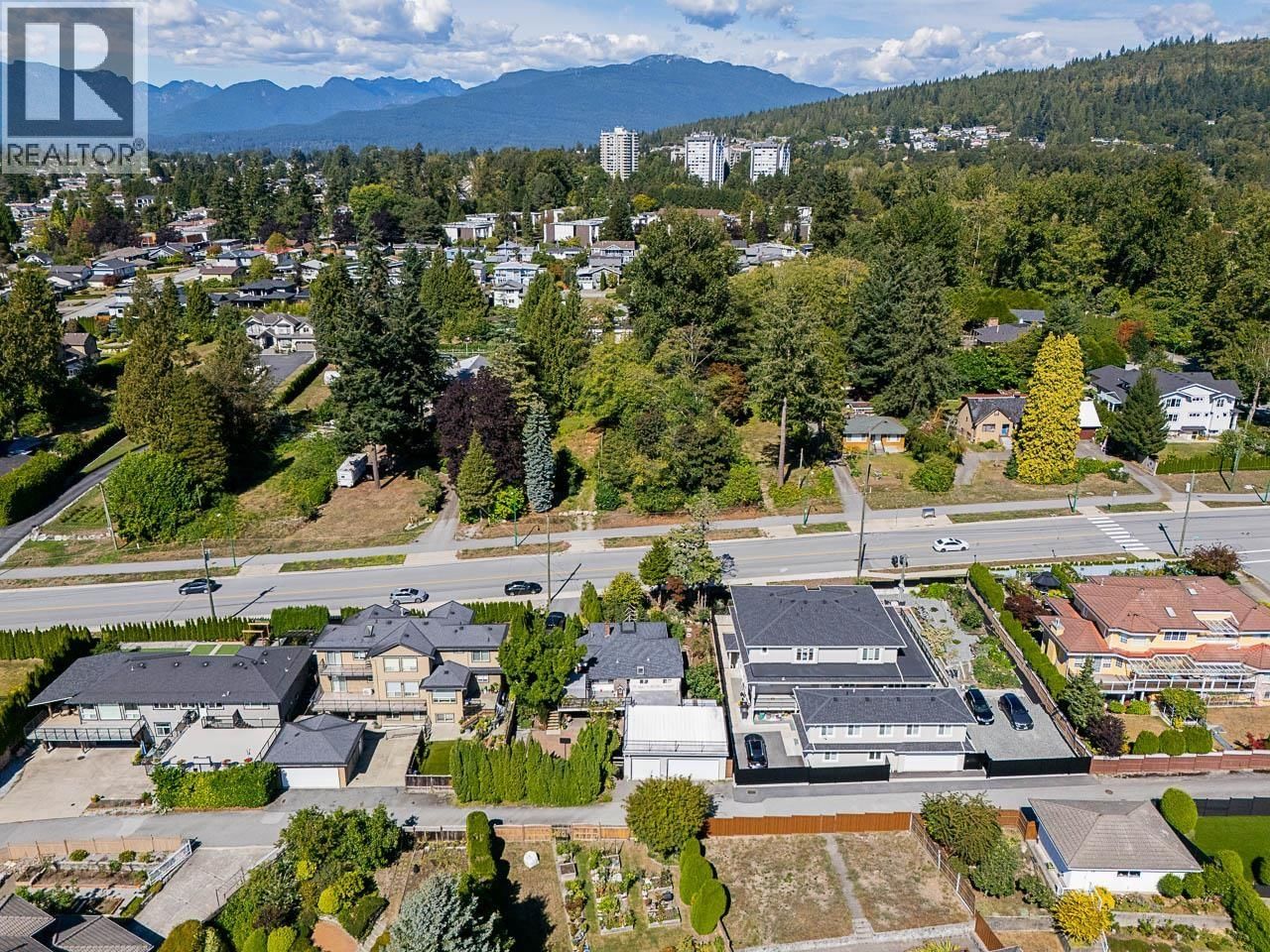 7342 BROADWAY, Burnaby, British Columbia V5A 1S2