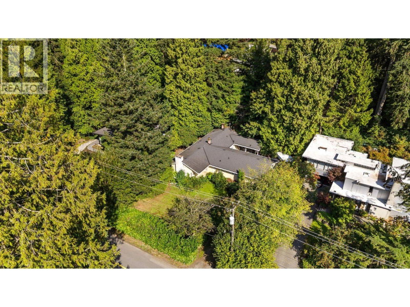 355 MATHERS Avenue West Vancouver British Columbia, V7S 1H2 - 5 Bedrooms Home For Sale
