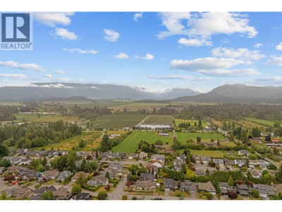 21513 SPRING Avenue | Maple Ridge British Columbia | Slide Image Forty