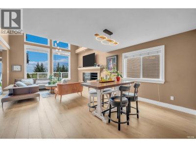 3032 MAPLEWOOD Court | Coquitlam British Columbia | Slide Image Ten