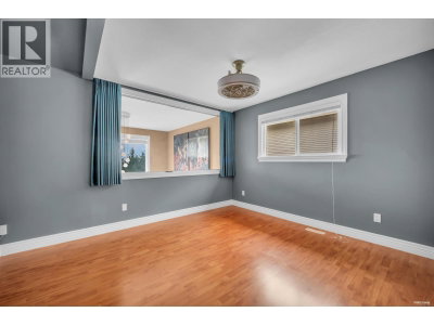 3032 MAPLEWOOD Court | Coquitlam British Columbia | Slide Image Twenty-three