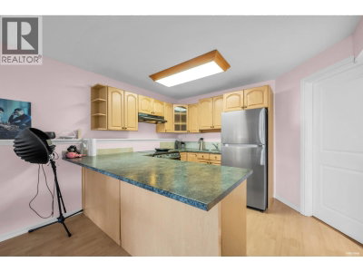 3032 MAPLEWOOD Court | Coquitlam British Columbia | Slide Image Thirty-two