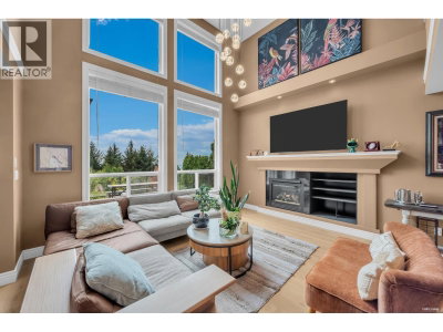 3032 MAPLEWOOD Court | Coquitlam British Columbia | Slide Image Five