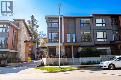50 SEAVIEW Drive | Port Moody British Columbia | Slide Image Two
