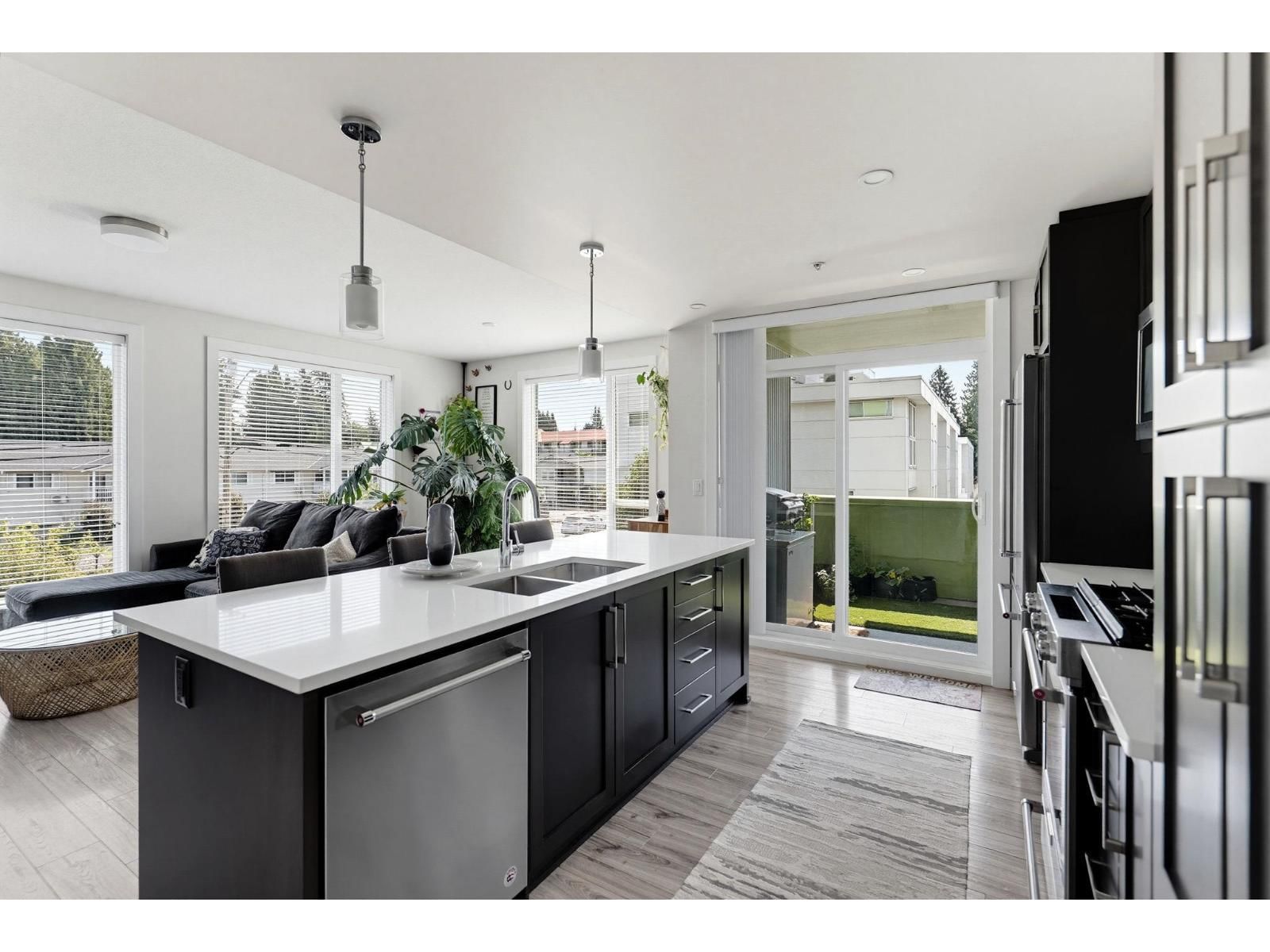 2565 WARE Street, Abbotsford, British Columbia V2S 0J5