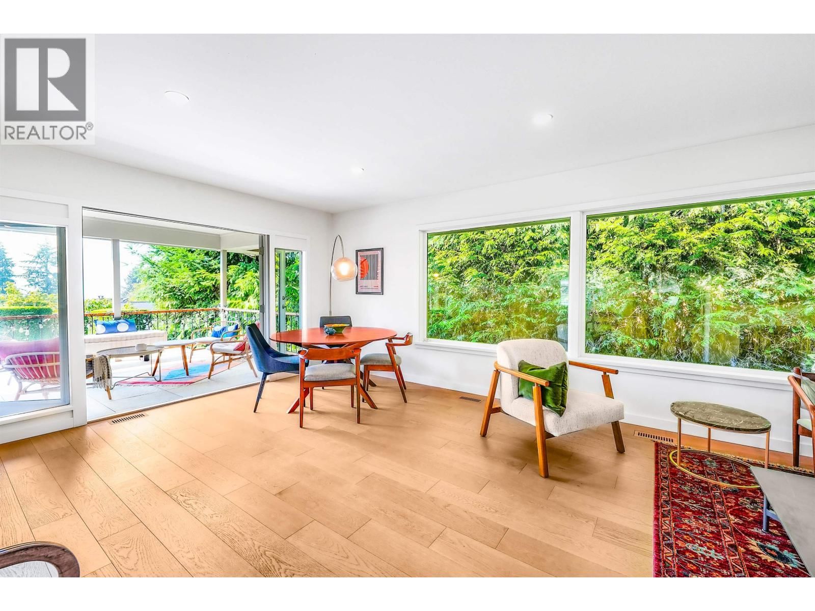 3277 CHESTERFIELD Avenue, North Vancouver, British Columbia V7N 3M8
