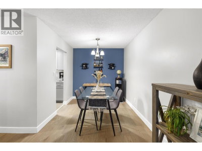 9620 MANCHESTER Drive | Burnaby British Columbia | Slide Image Thirteen
