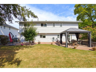 3786 ROBSON Drive | Abbotsford British Columbia | Slide Image Three