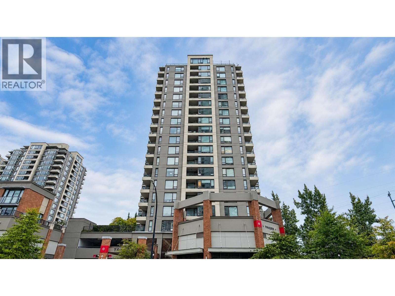 4118 DAWSON Street, Burnaby, British Columbia V5Y 0L7