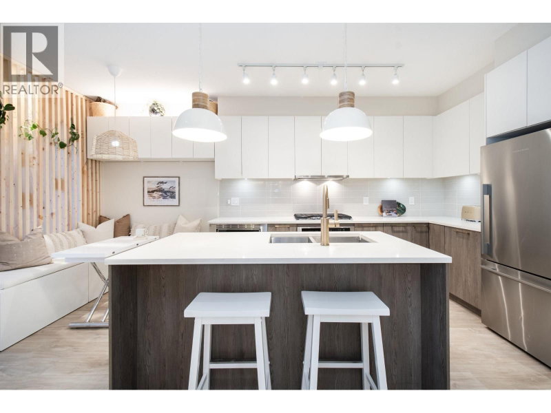 615 3RD Street North Vancouver British Columbia, V7L 0G3 - 1 Bedroom Condo For Sale