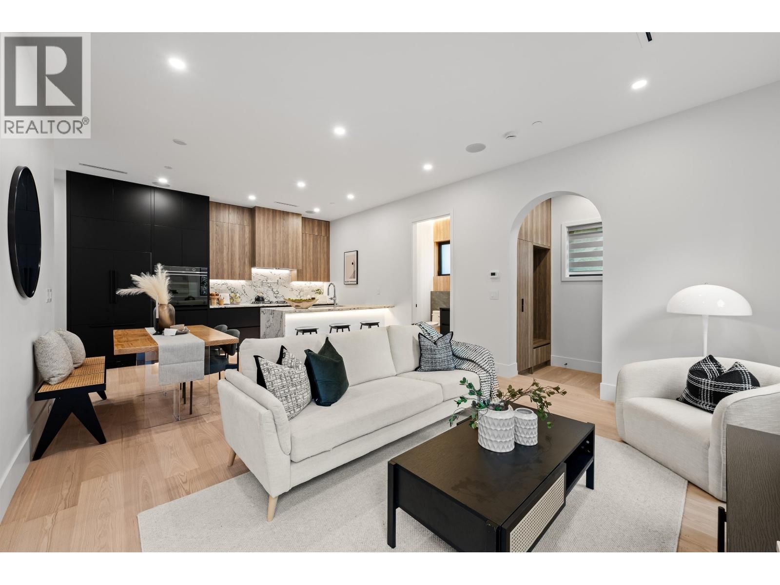 5034 GRANVILLE Street, Vancouver, British Columbia V6M 3B4