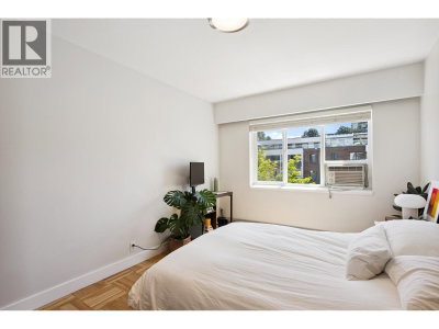 2469 CORNWALL Avenue | Vancouver British Columbia | Slide Image Eleven