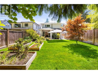 1750 DEMPSEY Road | North Vancouver British Columbia | Slide Image Thirty-three