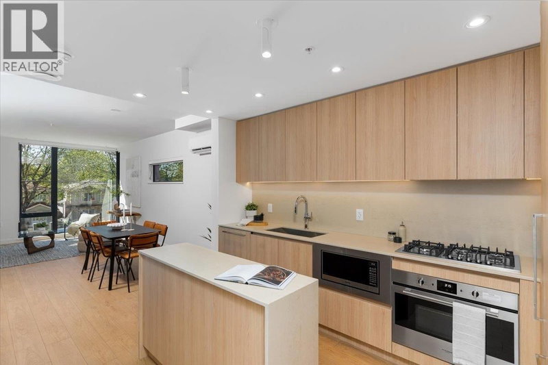 2830 NANAIMO Street Vancouver British Columbia, V5N 0E3 - 3 Bedrooms Condo For Sale
