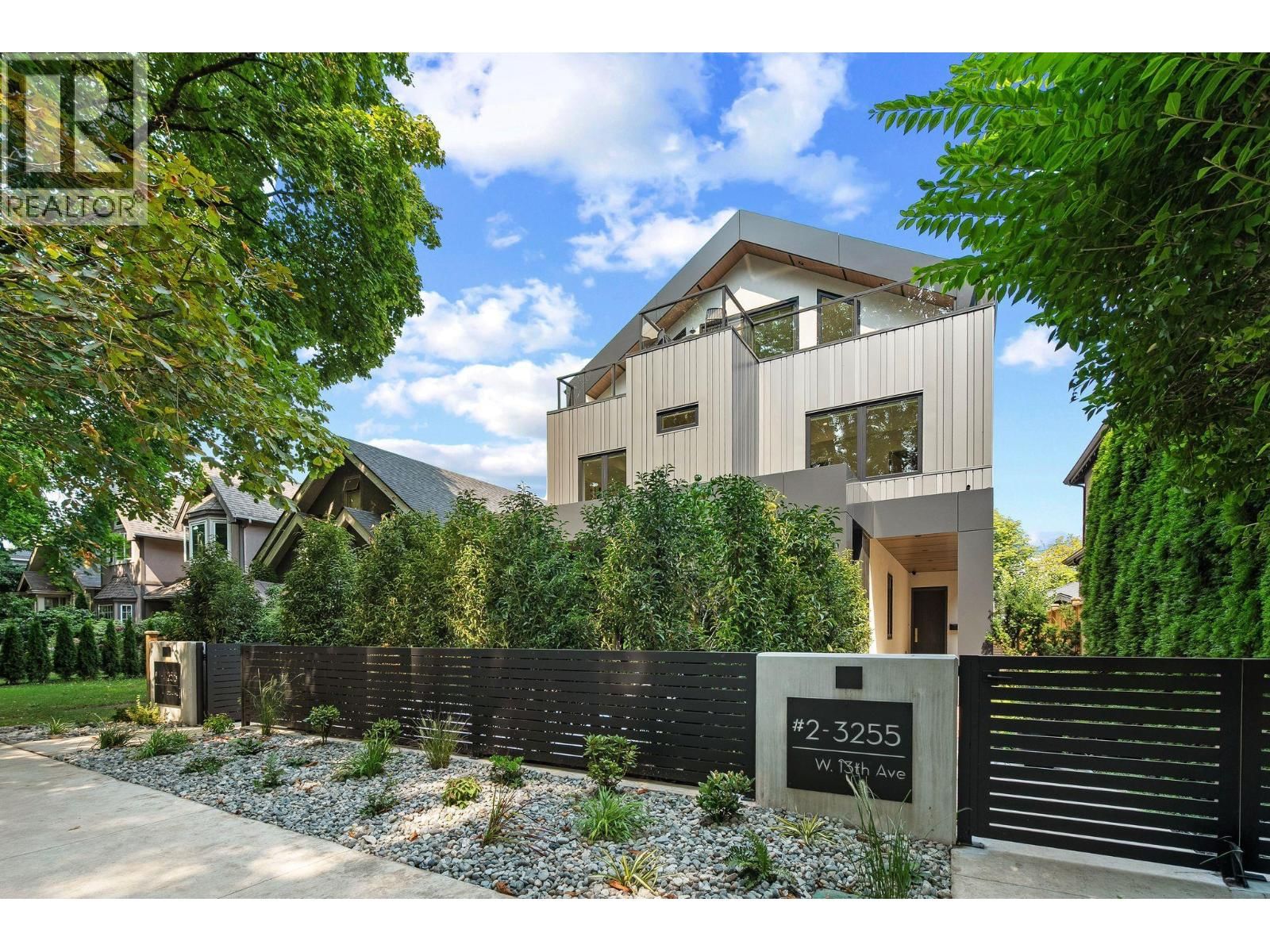 3255 13TH Avenue, Vancouver, British Columbia V6K 2V6