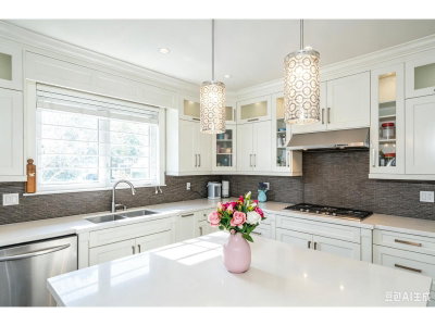 15807 BUENA VISTA Avenue | White Rock British Columbia | Slide Image Six