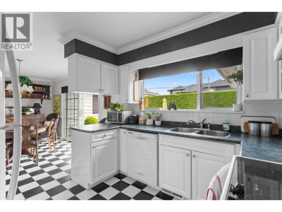 7800 SUNNYDENE Road | Richmond British Columbia | Slide Image Eight