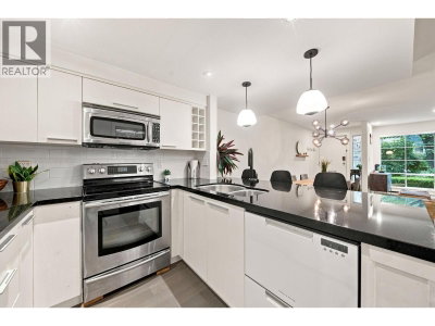 3062 WILLOW Street | Vancouver British Columbia | Slide Image Thirteen
