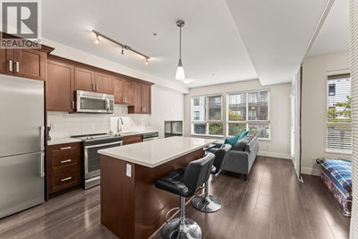 2288 WELCHER Avenue | Port Coquitlam British Columbia | Slide Image Two