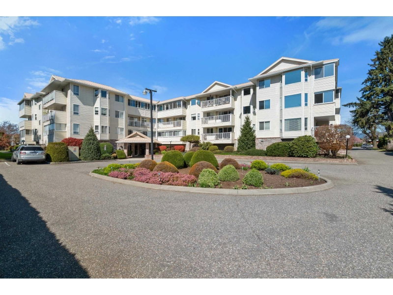 8725 ELM Drive Chilliwack British Columbia, V2P 4Y3 - 2 Bedrooms Condo For Sale