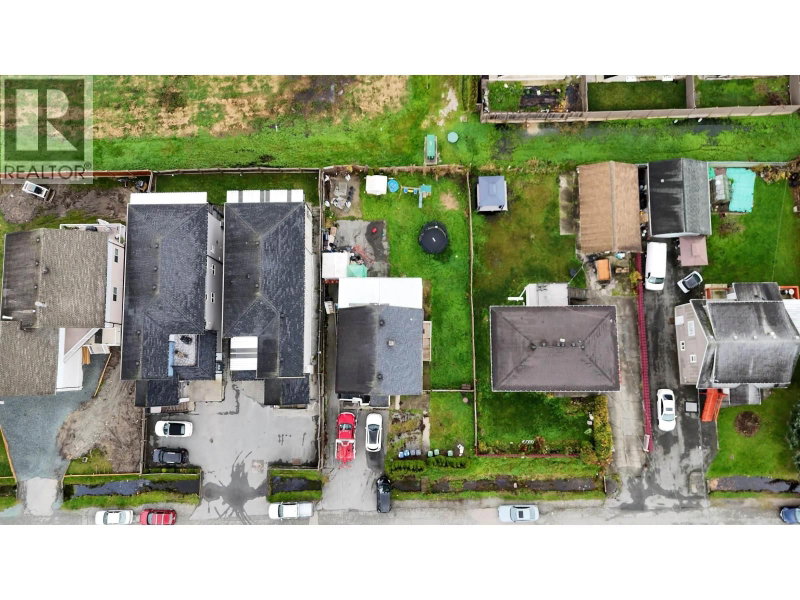347 PEMBINA Street New Westminster British Columbia, V3M 5J5 - 6 Bedrooms Home For Sale