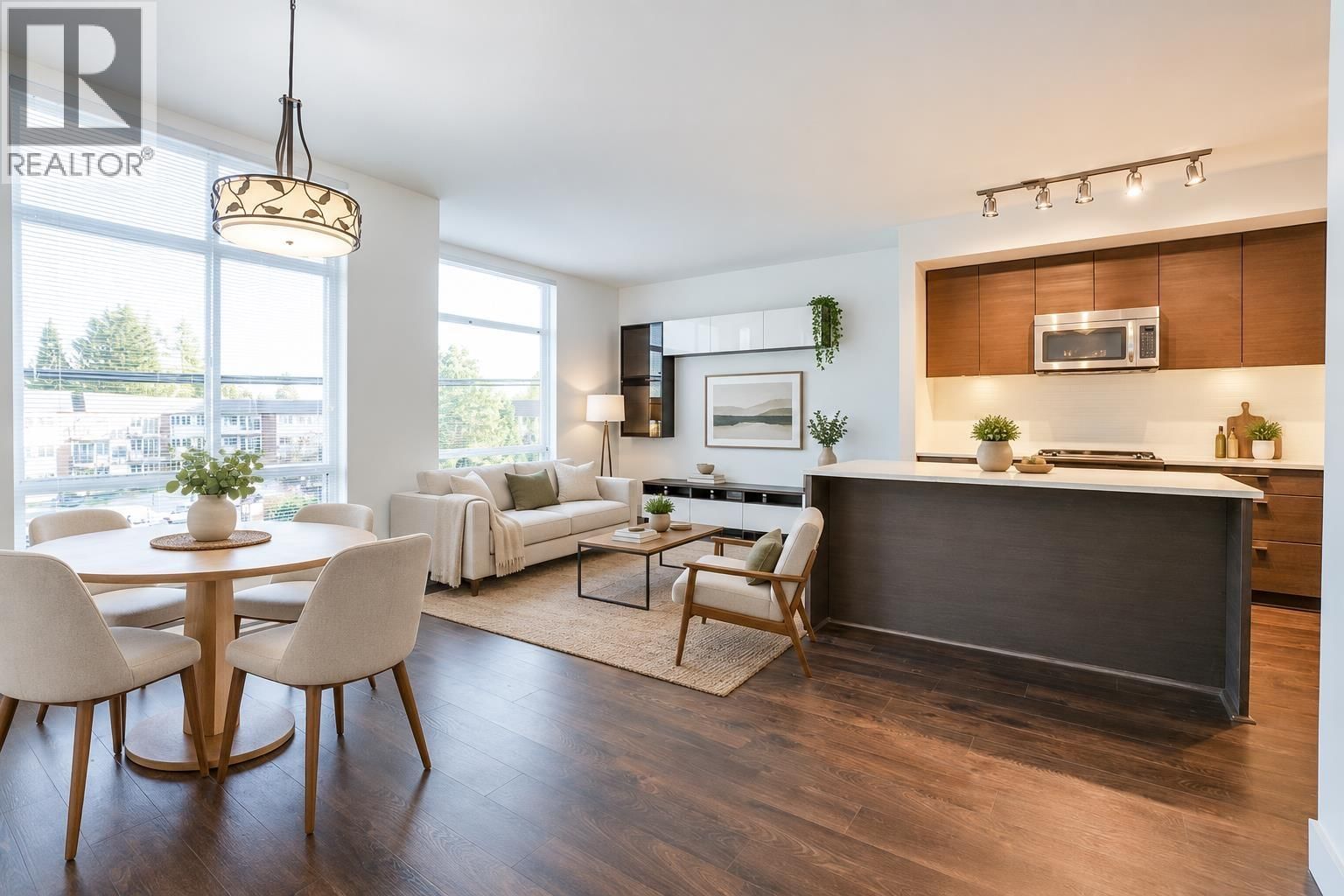 909 CLARKE Road, Port Moody, British Columbia V3H 1L6