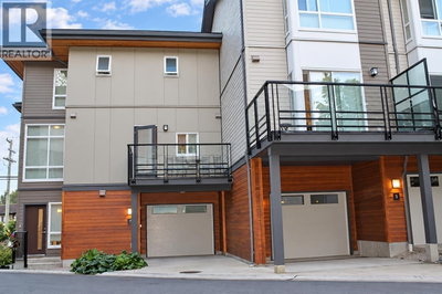 909 CLARKE Road | Port Moody British Columbia | Slide Image Eleven