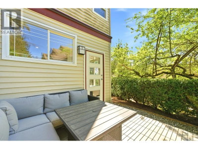 15 FOREST PARK Way | Port Moody British Columbia | Slide Image Six