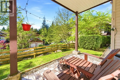 15 FOREST PARK Way | Port Moody British Columbia | Slide Image Seven