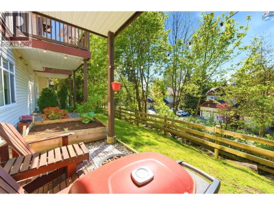 15 FOREST PARK Way | Port Moody British Columbia | Slide Image Eight