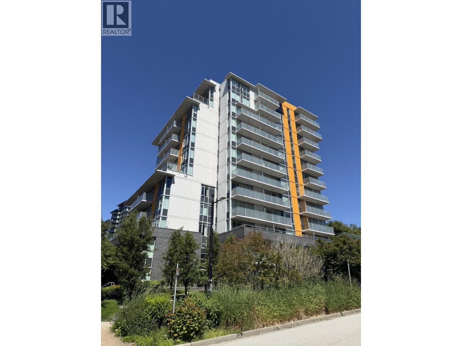 9025 HIGHLAND Court, Burnaby, British Columbia V5A 0A8