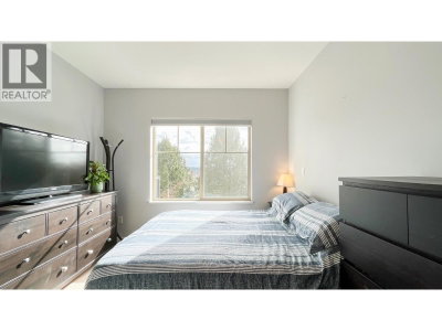 22290 NORTH Avenue | Maple Ridge British Columbia | Slide Image Eight