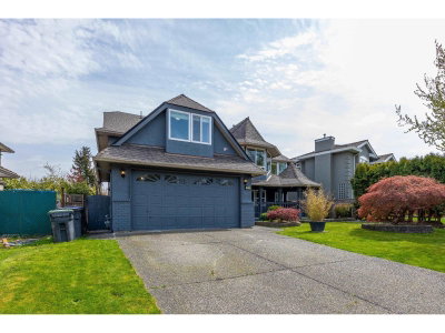 18139 CLAYTONWOOD Crescent | Surrey British Columbia | Slide Image Nineteen