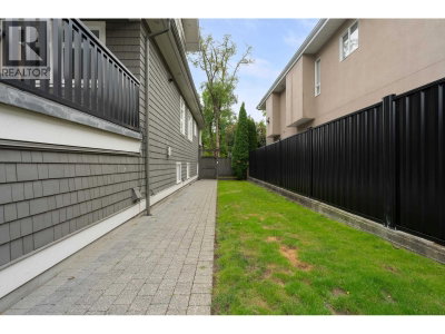 3955 DUNDAS Street | Burnaby British Columbia | Slide Image Thirty-six