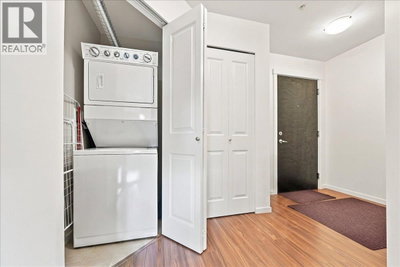 3156 DAYANEE SPRINGS Boulevard | Coquitlam British Columbia | Slide Image Four