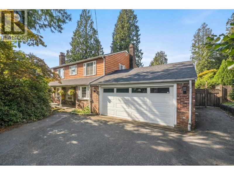416 FAIRWAY Street Coquitlam British Columbia, V3K 4G2 - 4 Bedrooms Home For Sale