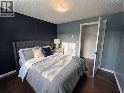 416 FAIRWAY Street | Coquitlam British Columbia | Slide Image Nine