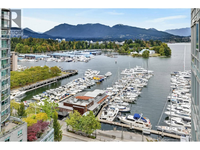 590 NICOLA Street Vancouver British Columbia, V6G 3J8 - 2 Bedrooms Waterfront Home For sale