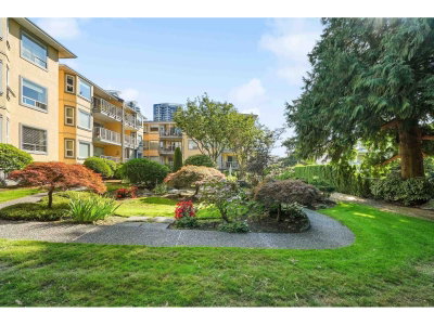 1459 BLACKWOOD Street | White Rock British Columbia | Slide Image Two