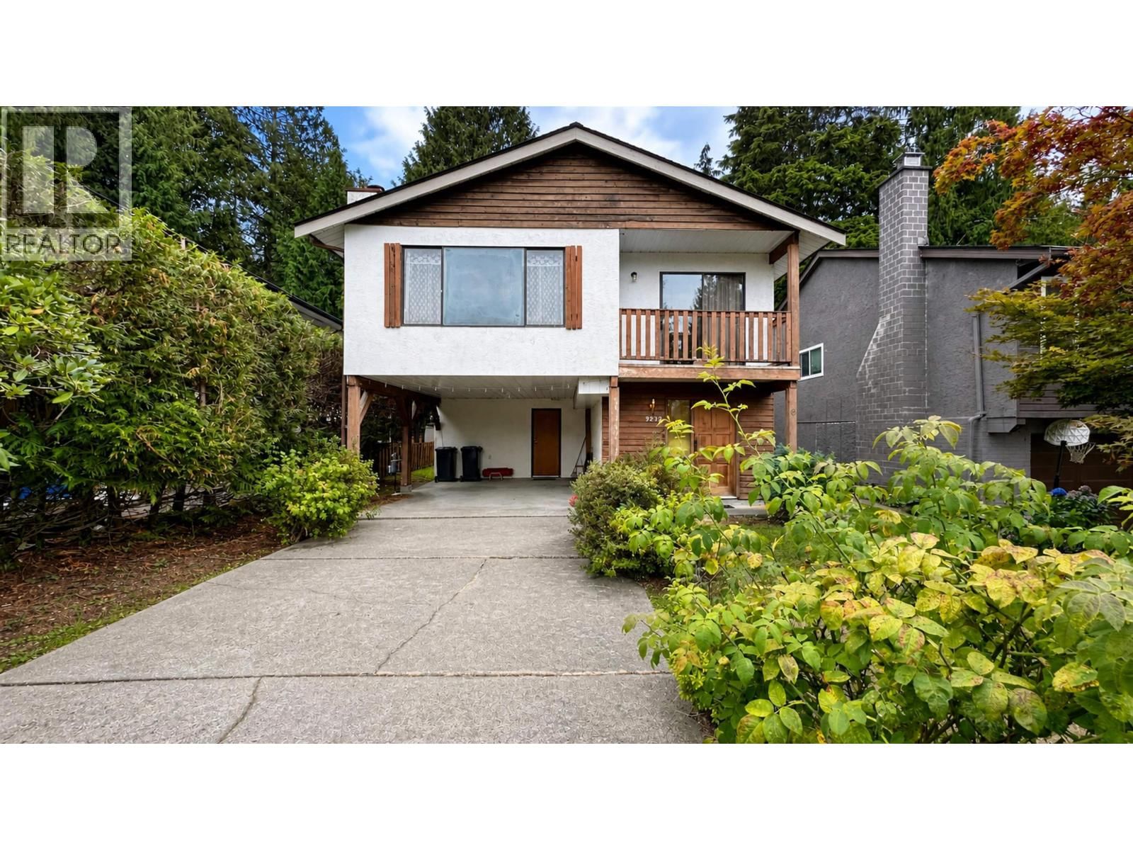 3232 SALT SPRING Avenue, Coquitlam, British Columbia V3E 1E9