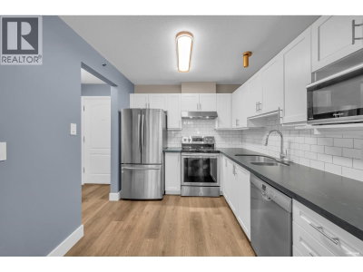 2558 PARKVIEW Lane | Port Coquitlam British Columbia | Slide Image Six