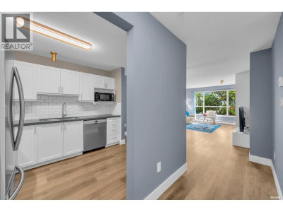 2558 PARKVIEW Lane | Port Coquitlam British Columbia | Slide Image Eight