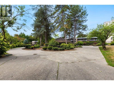 9867 MANCHESTER Drive | Burnaby British Columbia | Slide Image Thirty-four
