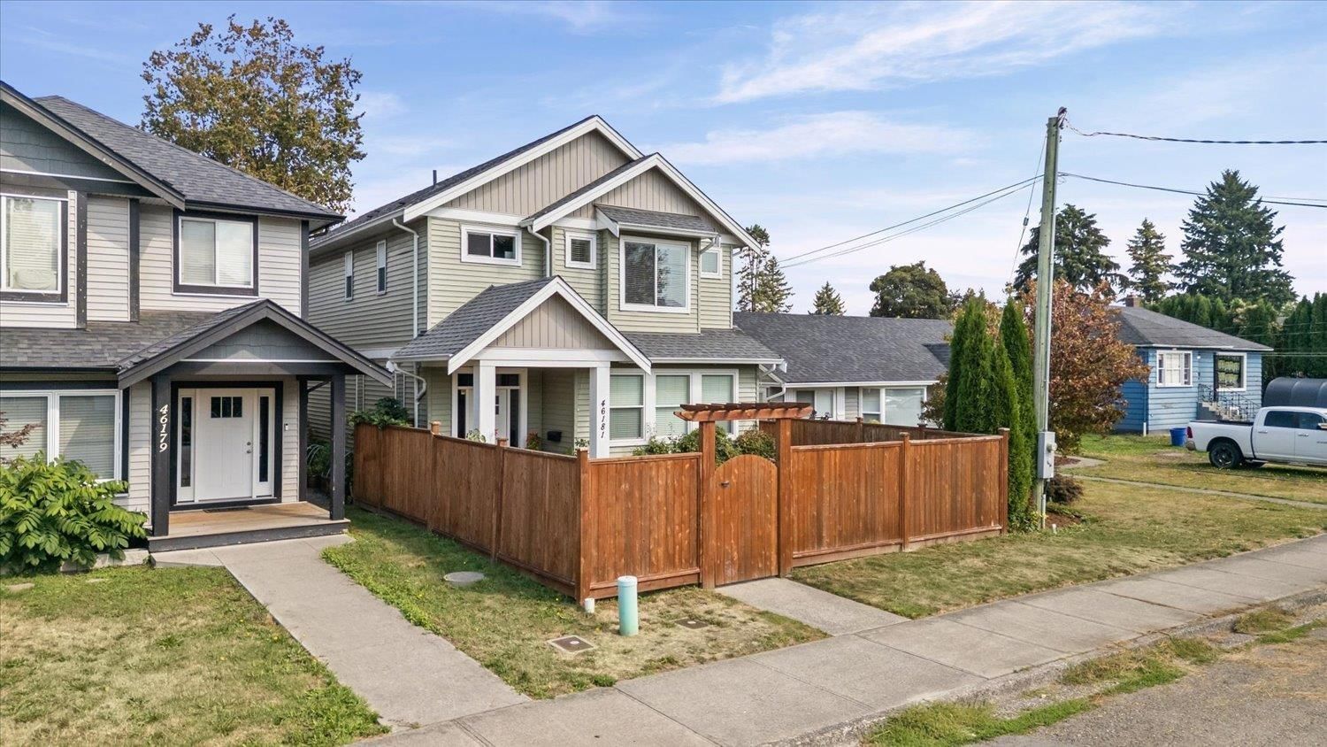 46181 SECOND Avenue, Chilliwack, British Columbia V2P 1S5
