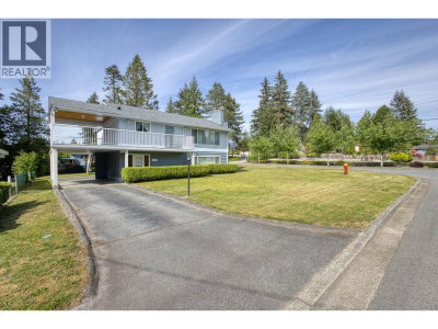 929 GROVER Avenue | Coquitlam British Columbia | Slide Image Two