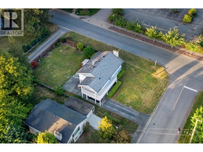 929 GROVER Avenue | Coquitlam British Columbia | Slide Image Seven