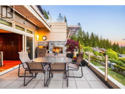 2535 GARDEN Court | West Vancouver British Columbia | Slide Image Seventeen