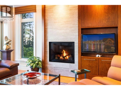 2535 GARDEN Court | West Vancouver British Columbia | Slide Image Nine